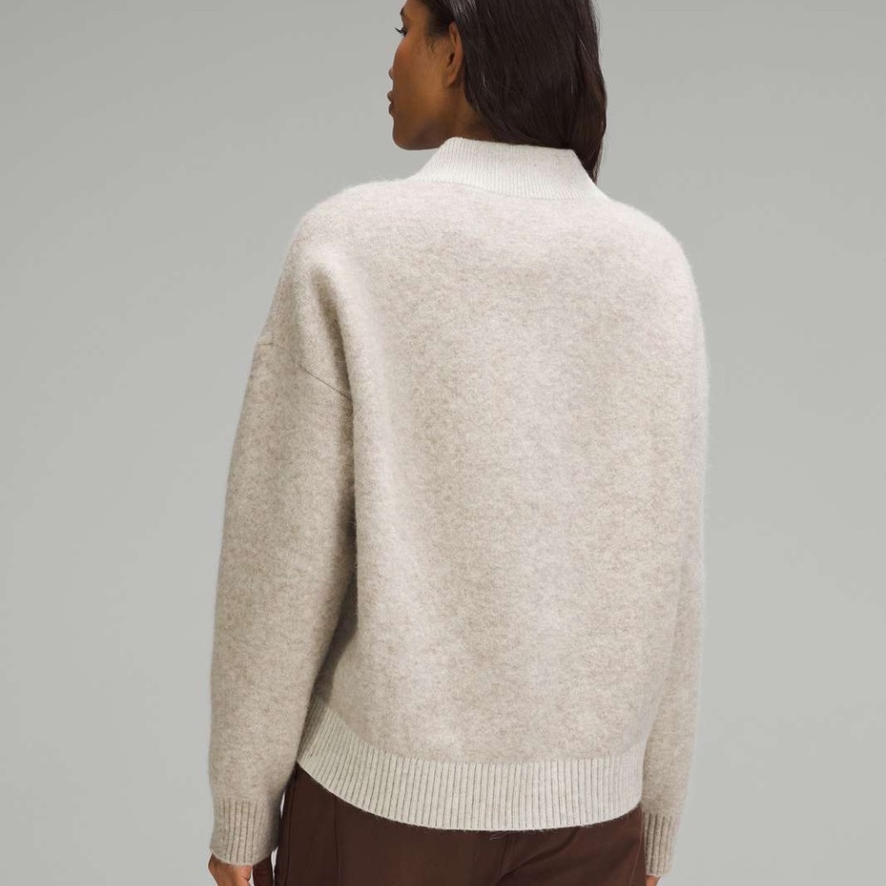 Lululemon • Cream Alpaca Wool-Blend V-Neck Sweater • Size M - Picture 3 of 9